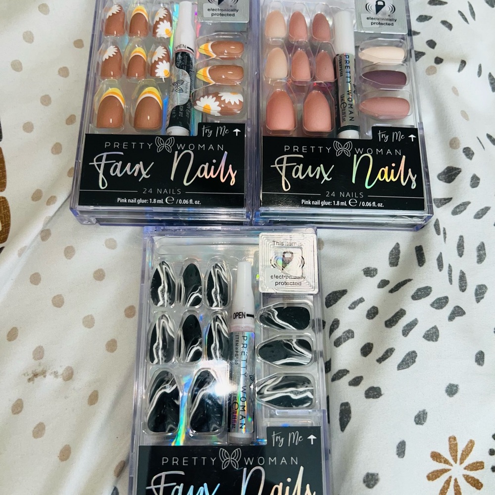 Assorted False Nail Bundle - Picture 4 of 13